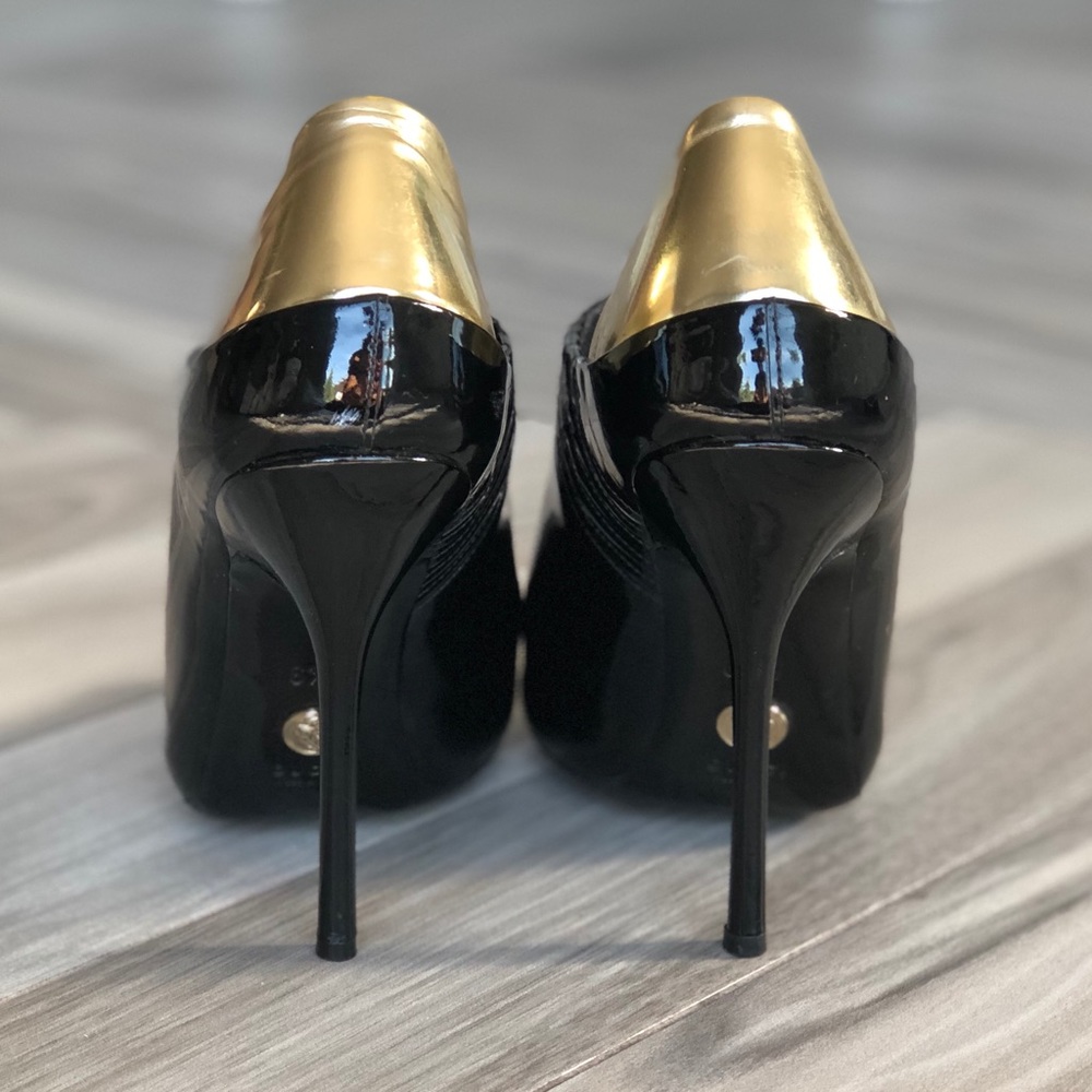 GUCCI Black Gold Patent Leather Peep Toe Booties 6 - Picture 3 of 8